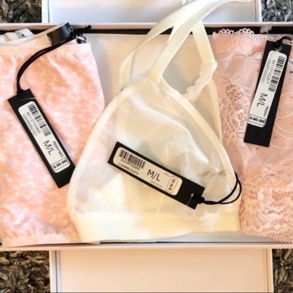 20 pieces for $100 JOES JEANS MYSTERY BOX - Picture 3 of 16